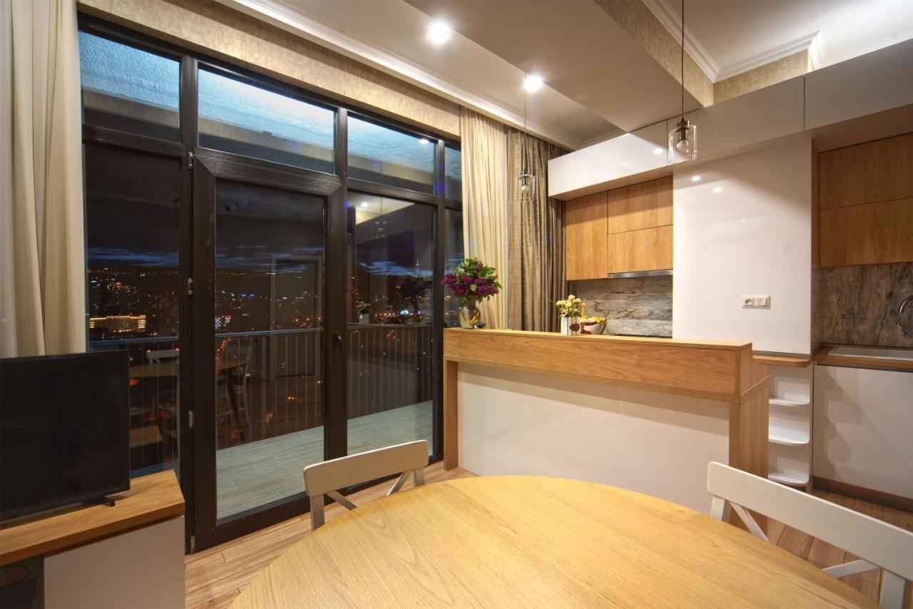 Apartment By The River Tbilisi Bagian luar foto