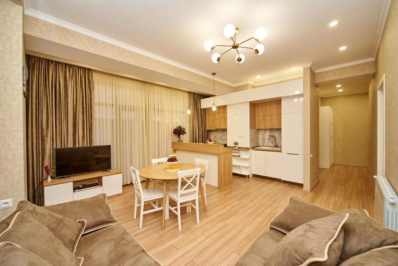Apartment By The River Tbilisi Bagian luar foto