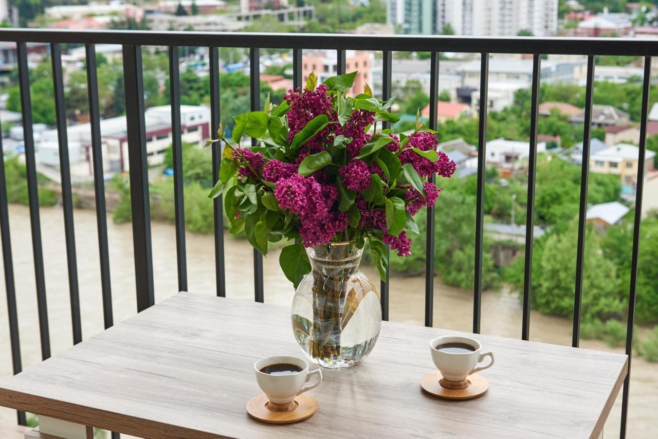 Apartment By The River Tbilisi Bagian luar foto